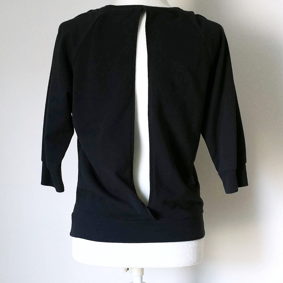 FOREVER 21 Graphic Heart Top - Picture 5 of 9